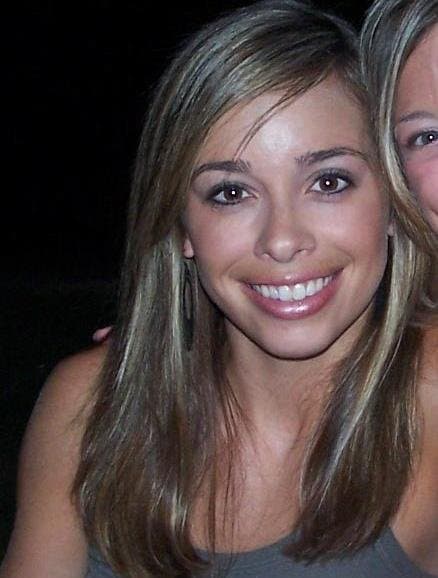 Click to view full size Sarah only shows her ass to everyone in the club, but goes on the G G W bus and shows much more