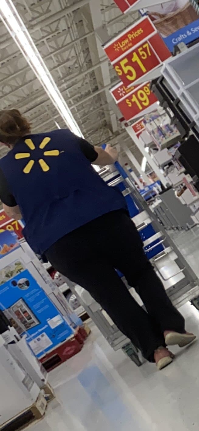 Thick Bbw Pawg Walmart Worker Creeps