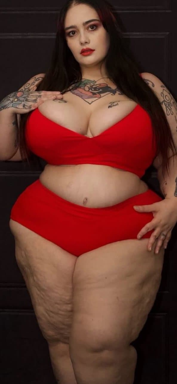 Click to view full size Bbw goth big legs