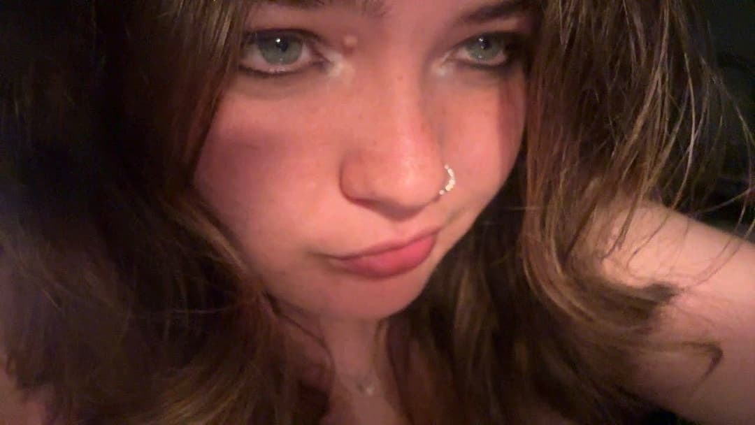 Jessie 22 from California, has requested to be uploaded