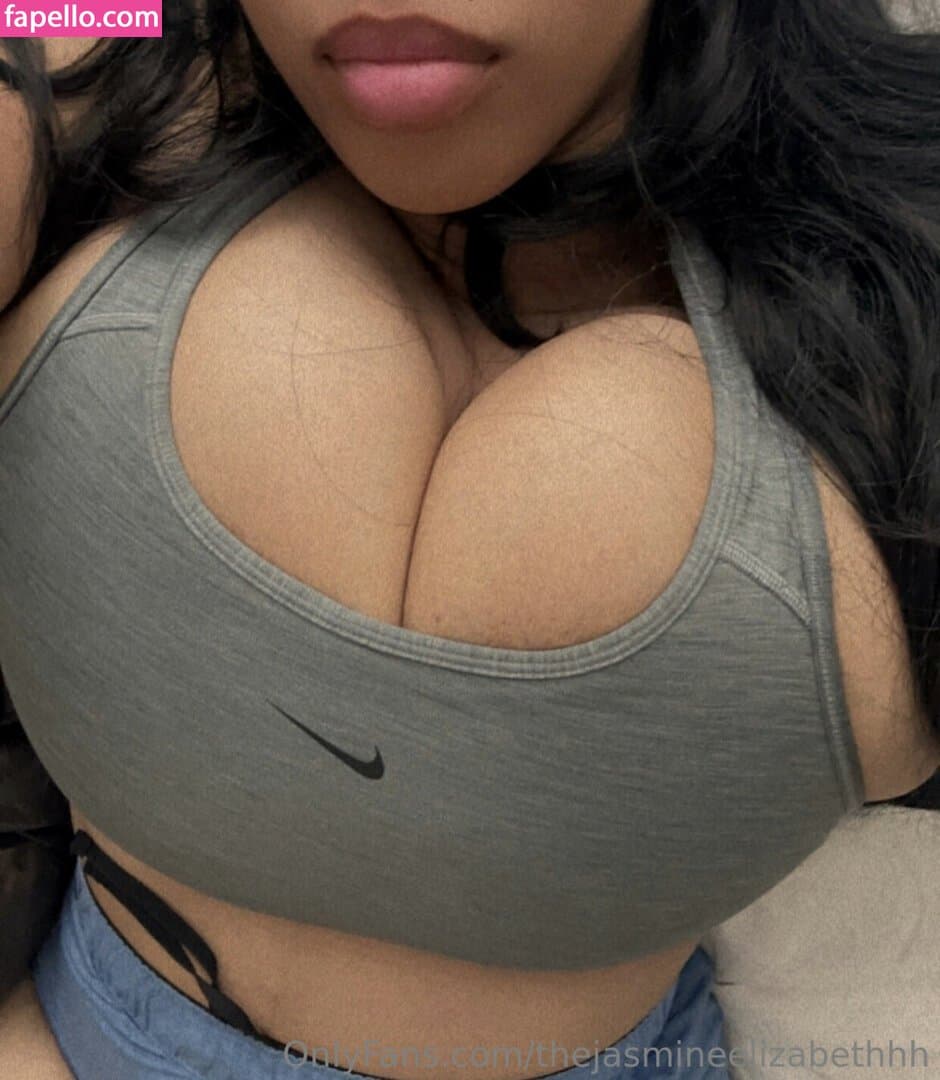 Nice tits sitting in tops 4❤️