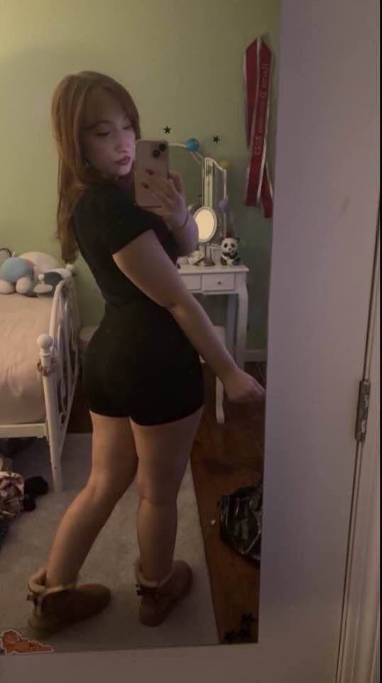 Click to view full size Slutty red head loves showing off her perfect ass