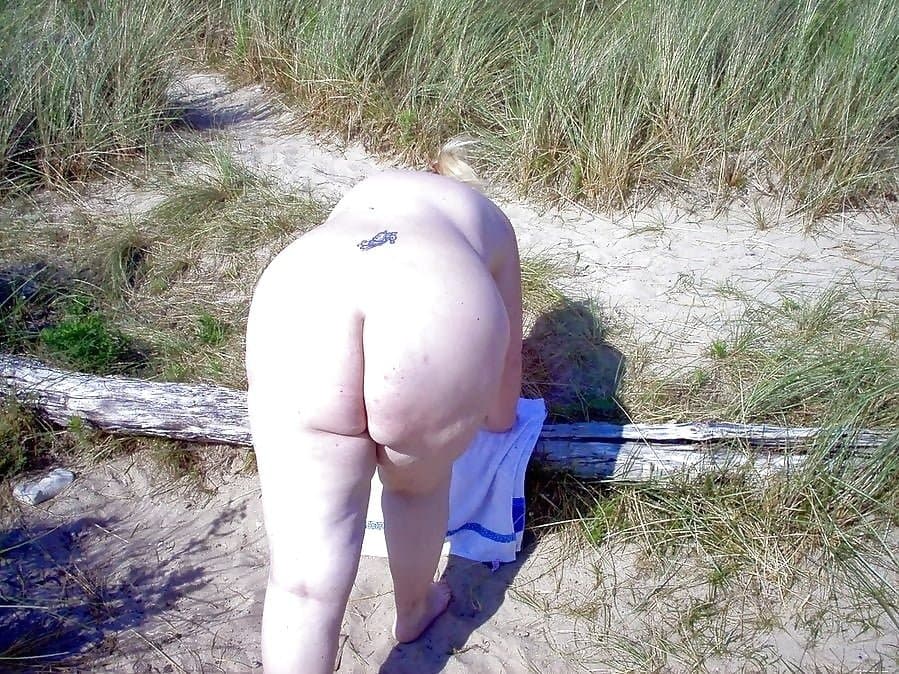 BBW- Grosse cochonne sur la plage