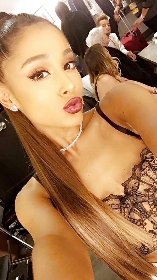 More Ariana Grande face/lips porn to goon to ?