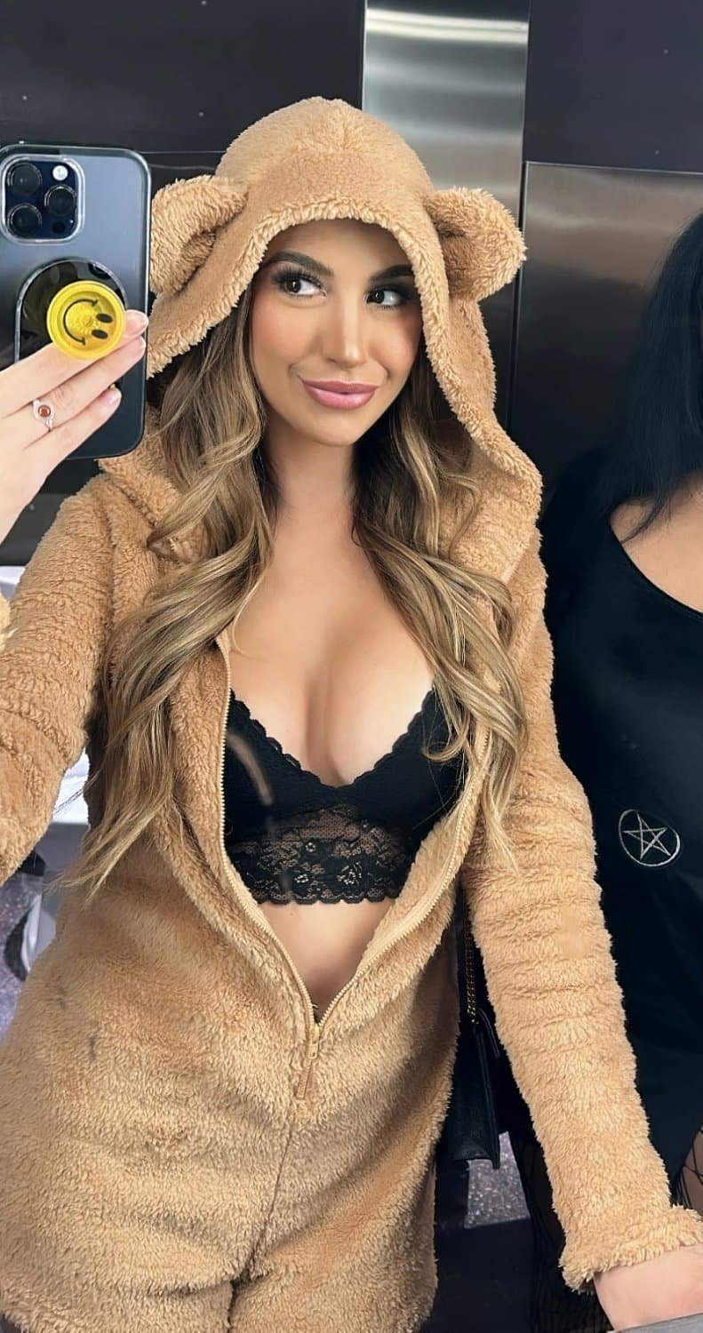 Your favorite teddy bear came to play