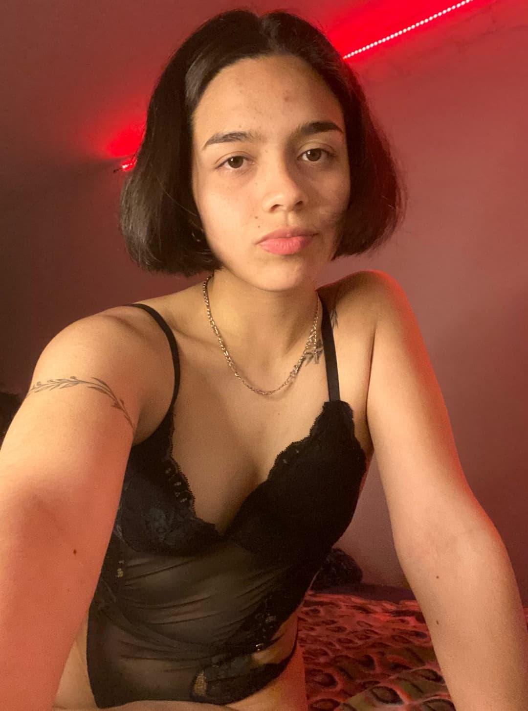 Eyes on me, mouth open, thoughts dirty