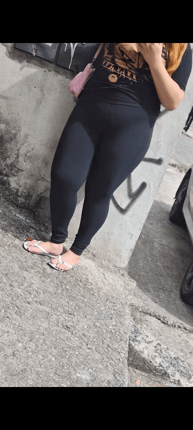 Gordinha gostosa ( Cara de safada que goza dando o cuzão) + Bônus -Gostosa do rabo lindo de legging.