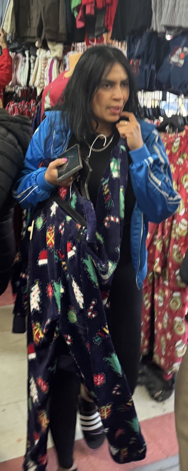 Slim Latina in black tights!