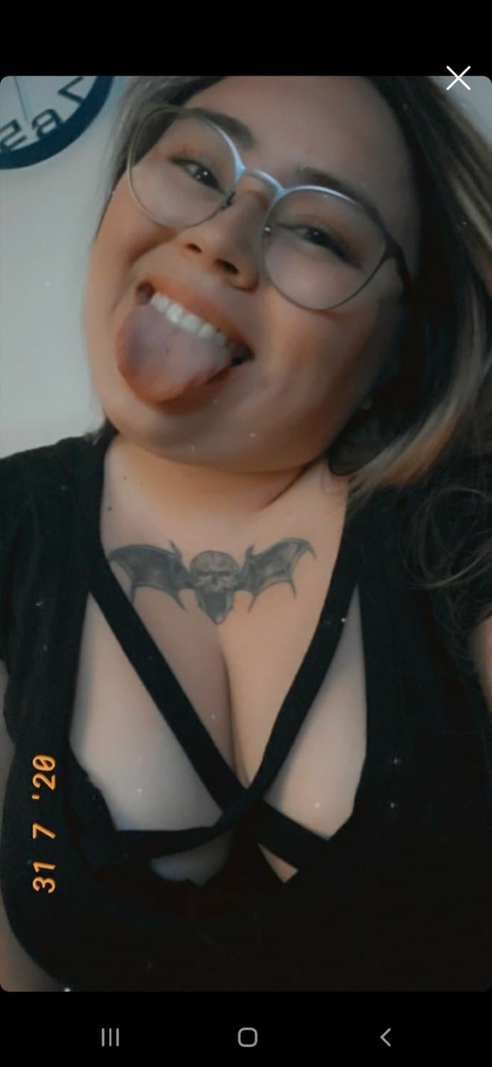 Click to view full size Jess and various Indy sluts