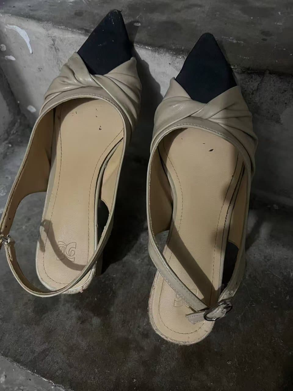 Click to view full size Asian shoes / feet / socks & cum