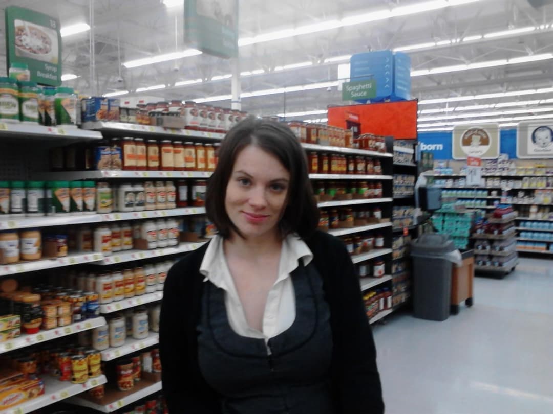 Click to view full size Wifeslut Brittany loves sucking black cocks