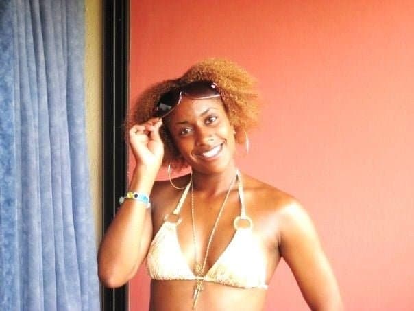 Black nympho slut loves roleplaying and sucking