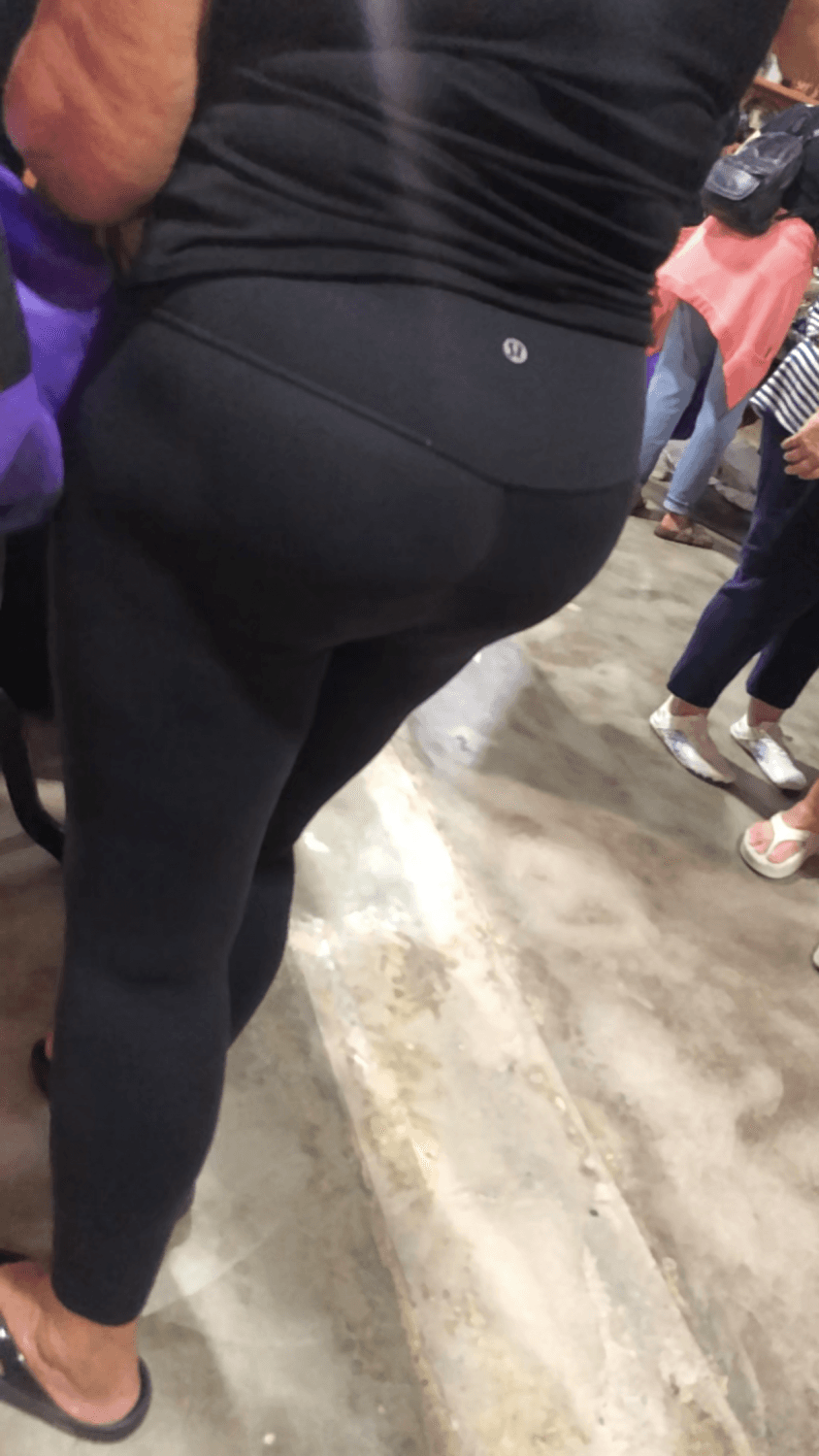 I Seen This Granny At A Halloween Event Nice Ass Made For Big Black Dick…..???