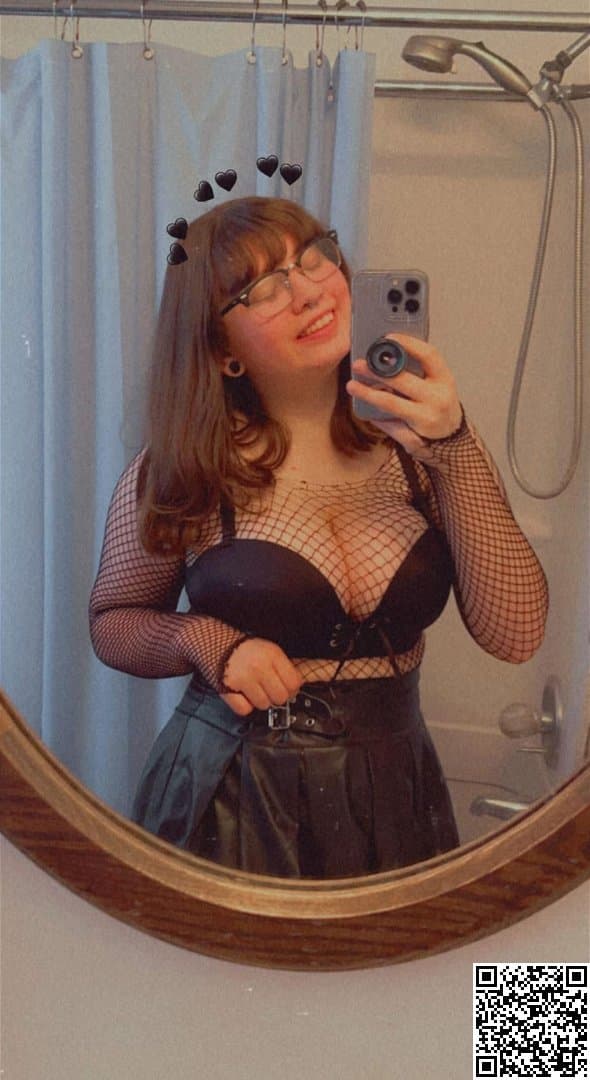 Kaylee - 23yo Big Tits (Non-nude)