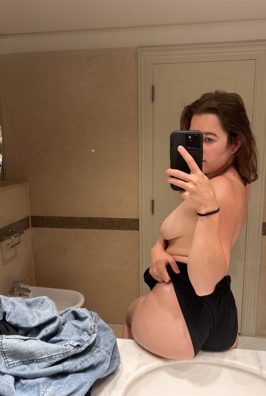 Cruise Ship Slut loves exposing herself all over and spreading her holes