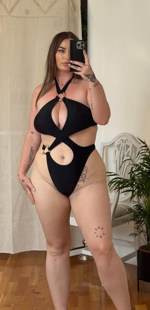 Request.. Thick Gorgeous ?? Milf.. <> Married Wife.. <> Curvy Model..