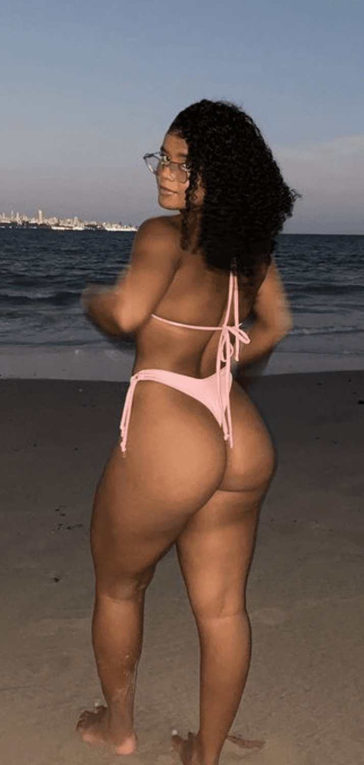 b3atriz_r3is  novinha cavala gostosa