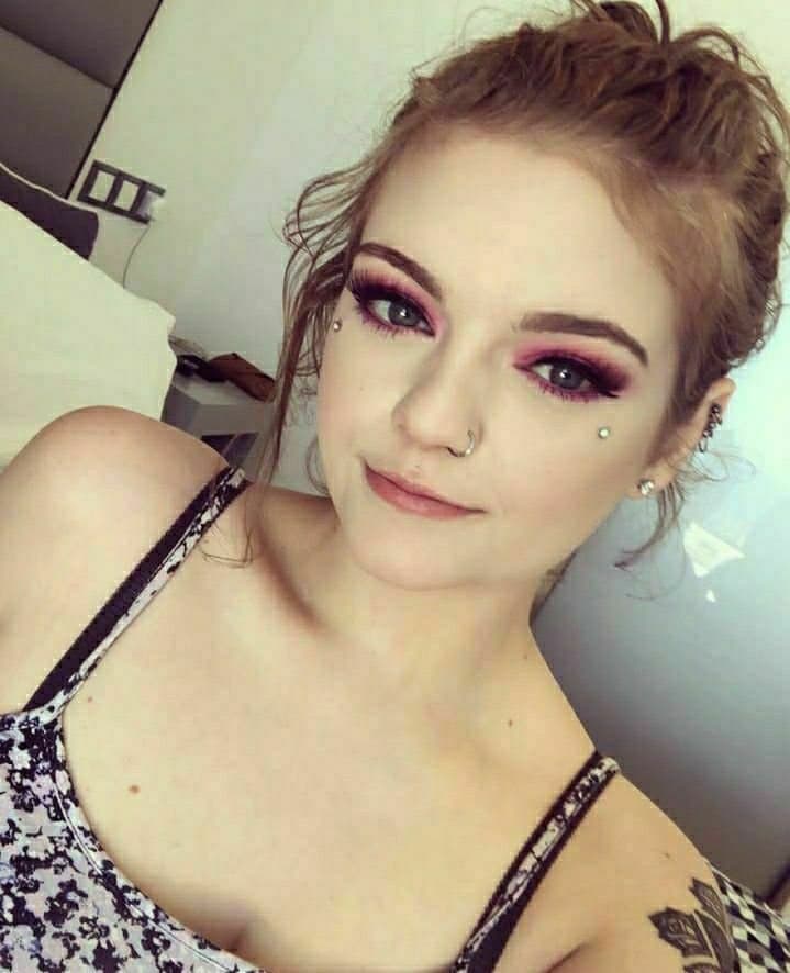 Holly 19 Slut with her Sextoys