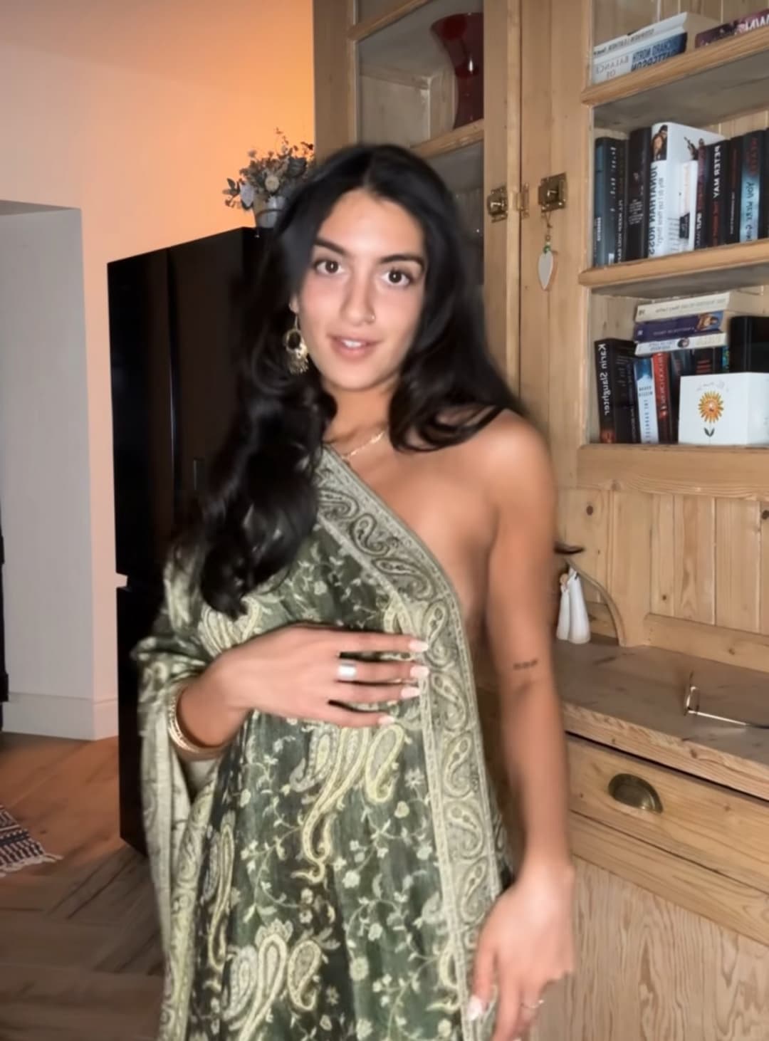 Pakistani Girl leaks from onlyfans brown girl leaks beautifull slim girl