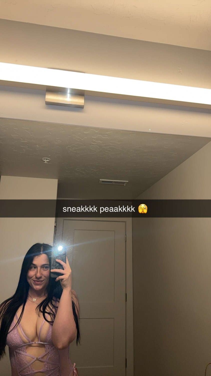 Wife’s second time being shared and getting ready to be fucked.