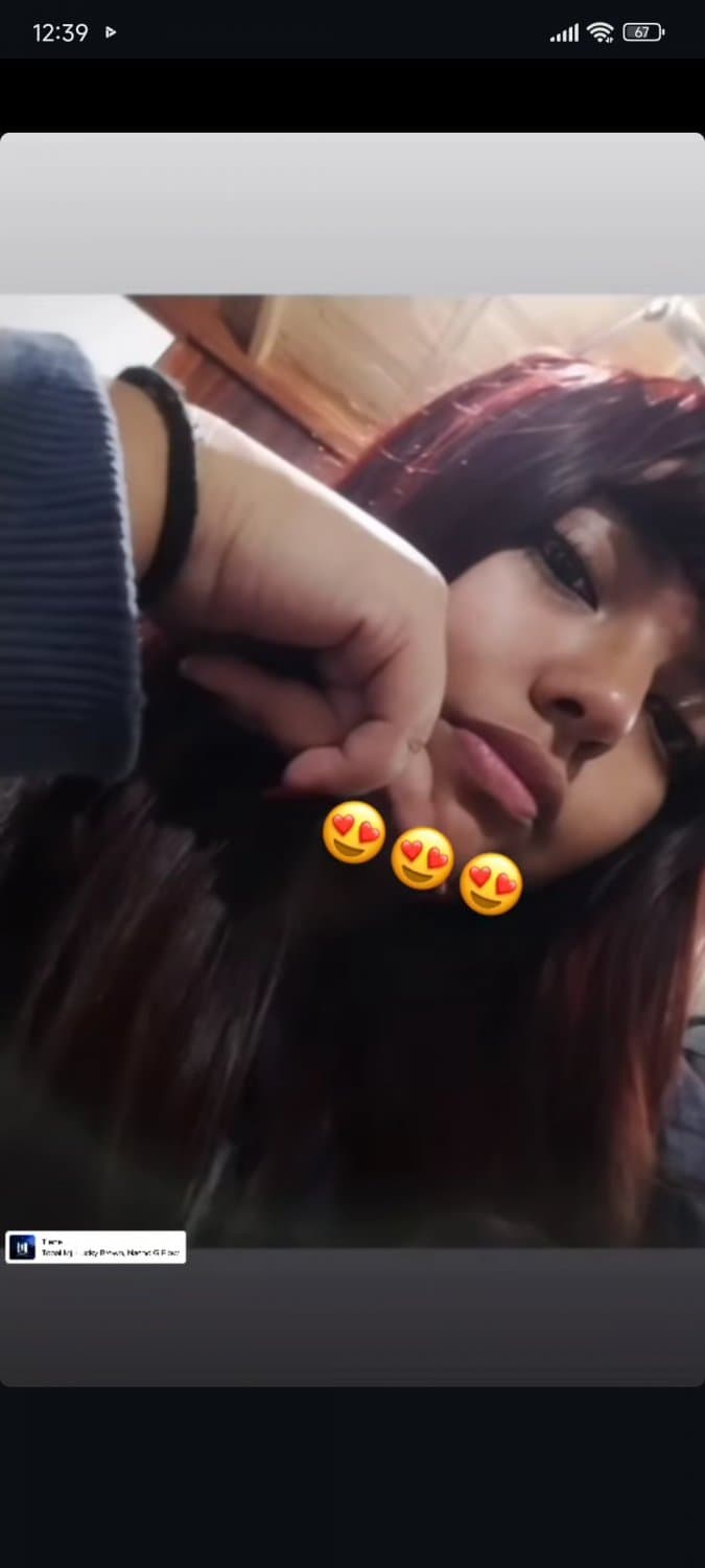 Ivana cejas gorda puta con ganas de una buena pija bien dura, pide leche a lo bicho esta gorda linda