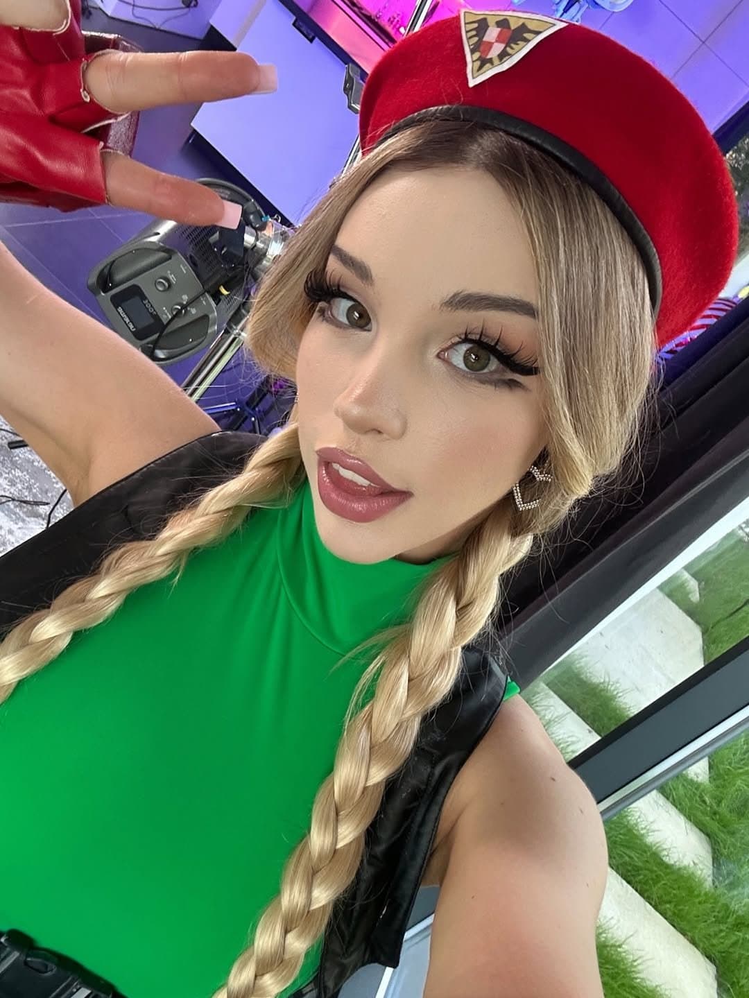 Hot Girls Cosplaying Cammy