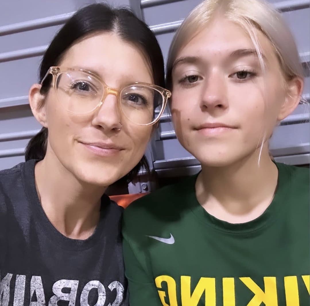 Best friends sharing small dick