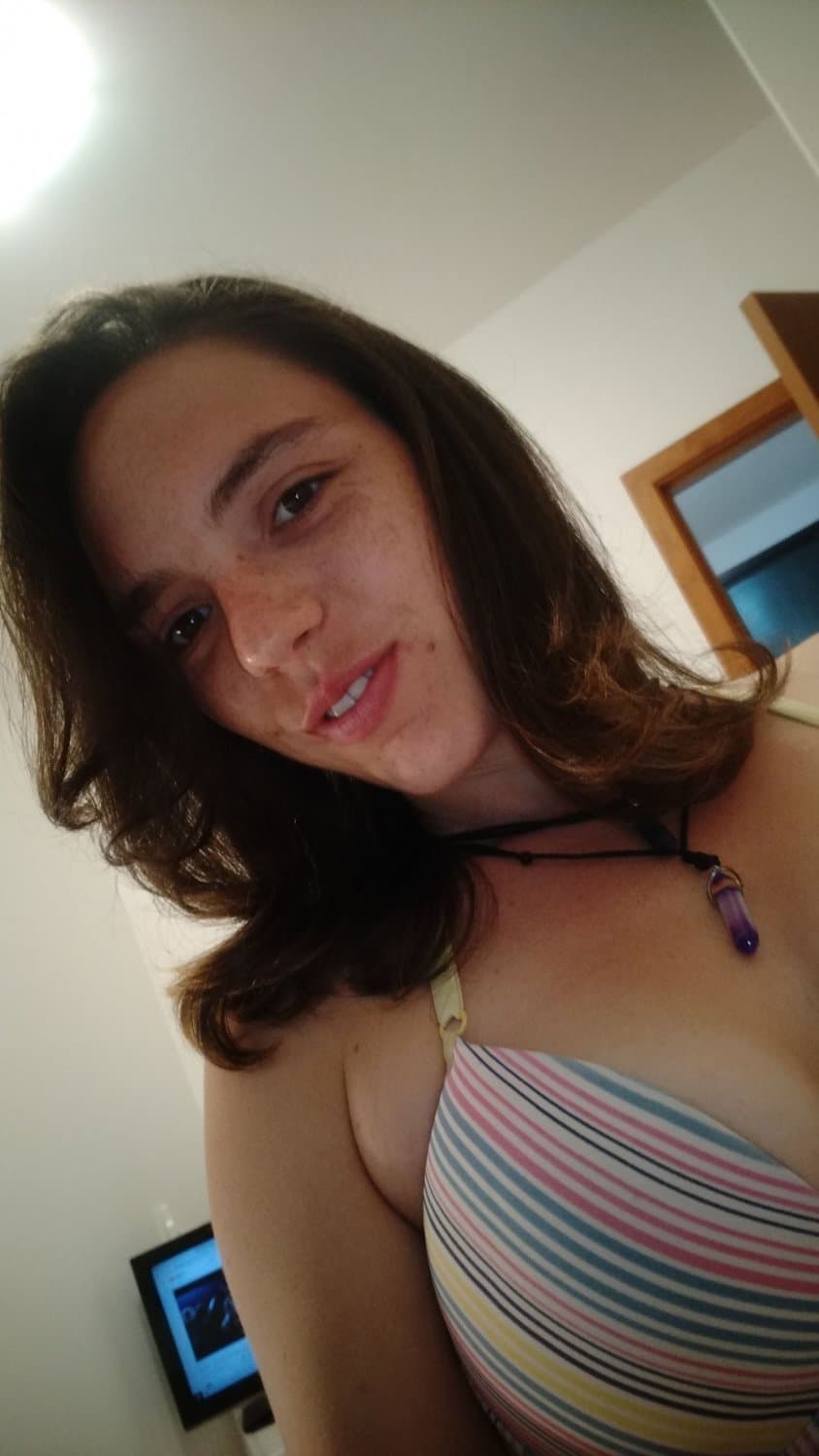 Barbara esposa vadia de SP corno vazou a puta com rosto e ainda mostrou o cuzinho da esposa pra nós