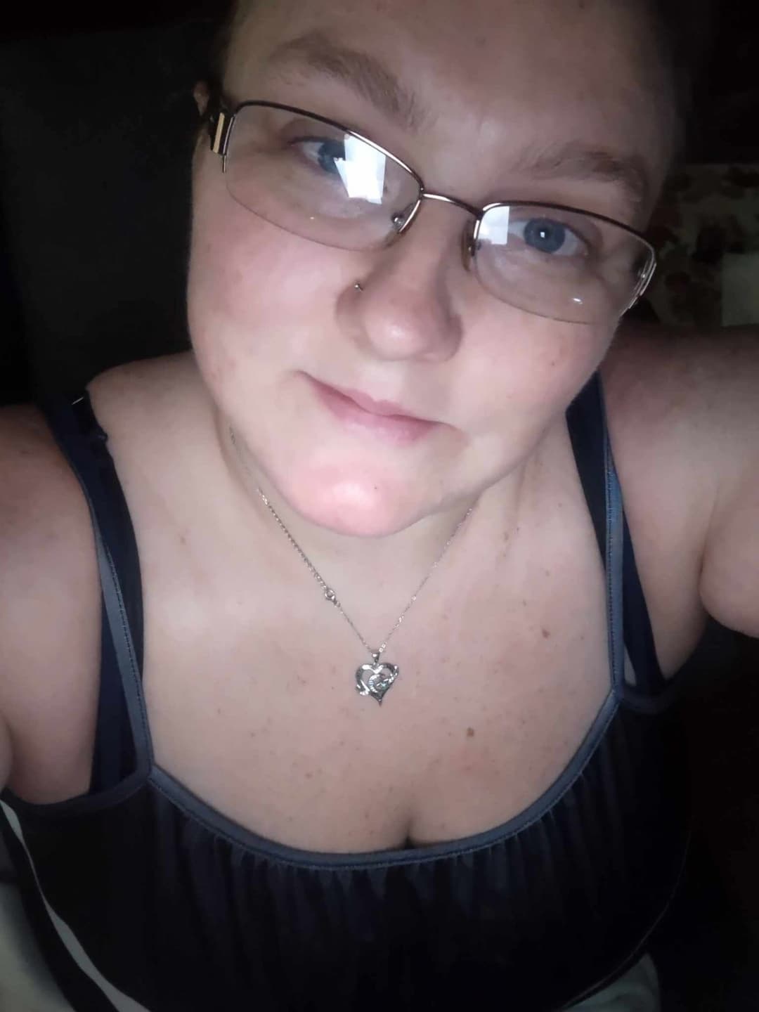 Anyone know this Fat Virginia cow with fat udders. Kik hond89 and tell him about his fat cow