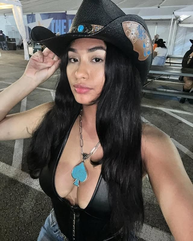 Sexy busty latina slut Kali