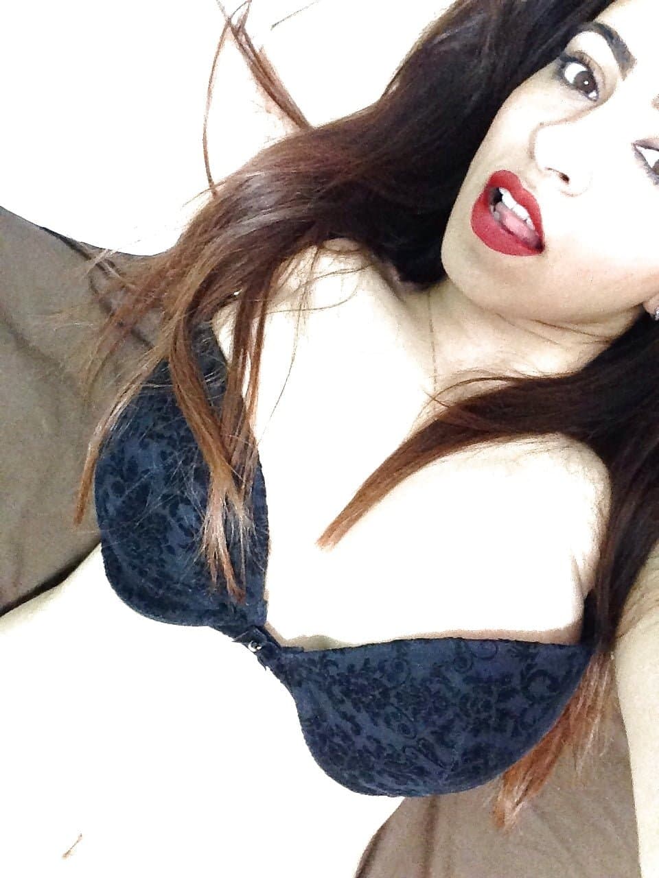 Hot Beautiful Desi Indian Slut Nude Selfie Leaks