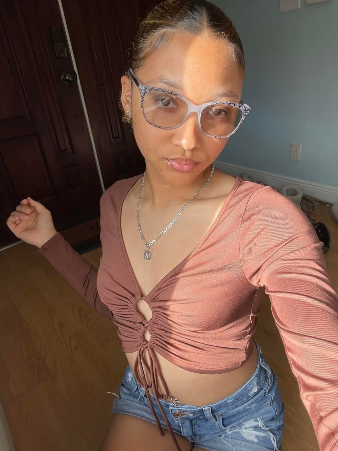 salt life Bahamian teen Lina have a camel toe pussy and a fat ass?❤️????