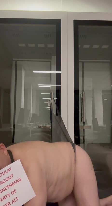 I order, he obeys. Paypig wedgie himself ?? that is so pathetic .