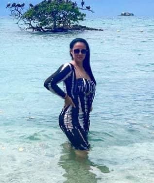 Look at this Stacked Thick Latina Milf, Is she built for BBC?