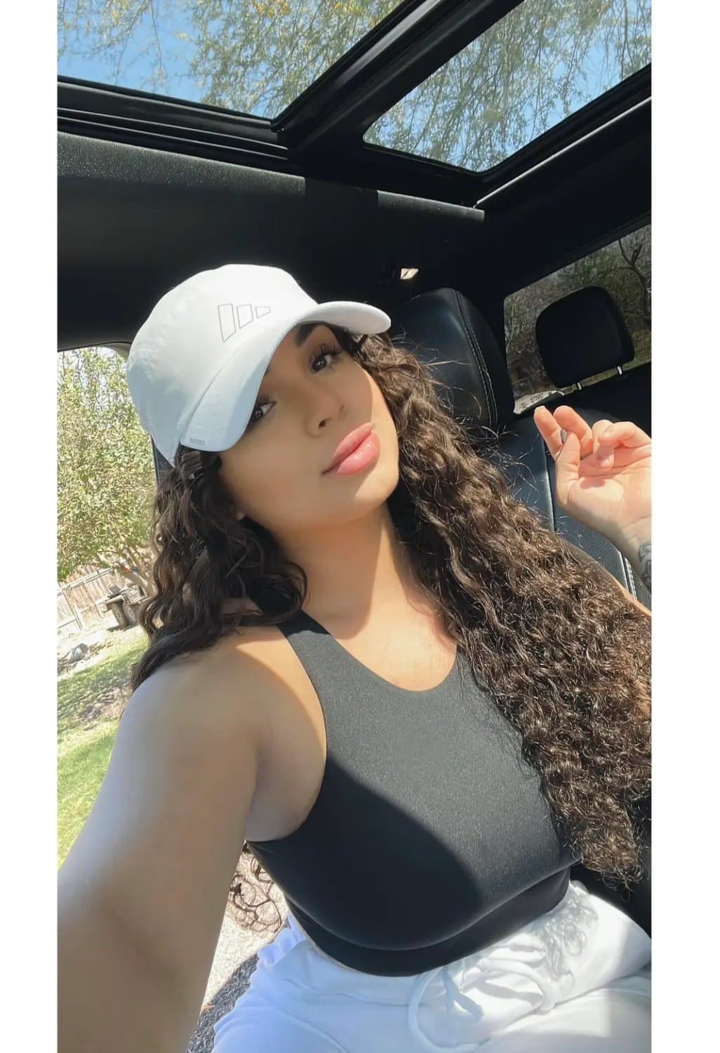 Everyone go message Serenity Vela on Facebook and tell her to start an Onlyfans