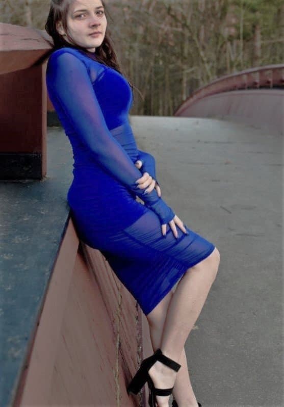 Brooklyn the Public Slut Poses on the Beach