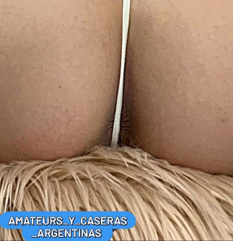 Bien, nada. Los dejo con la rosarina esta y tremendo ojete. S0f1 m4nin0. Esta herniada la hdp!!!3