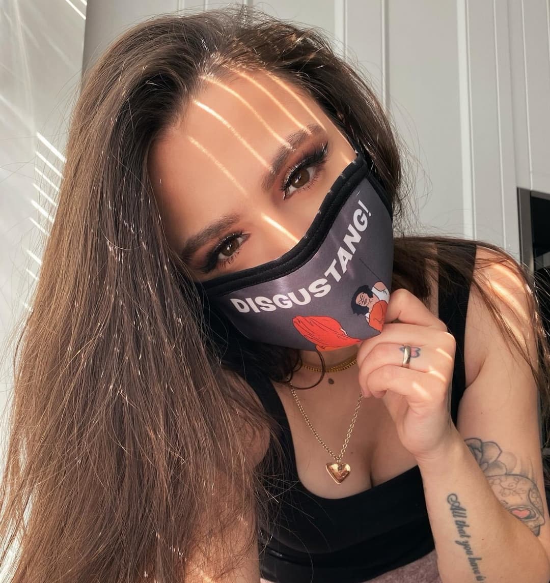 Click to view full size Cher Lloyd DeepFake Videos & Photos