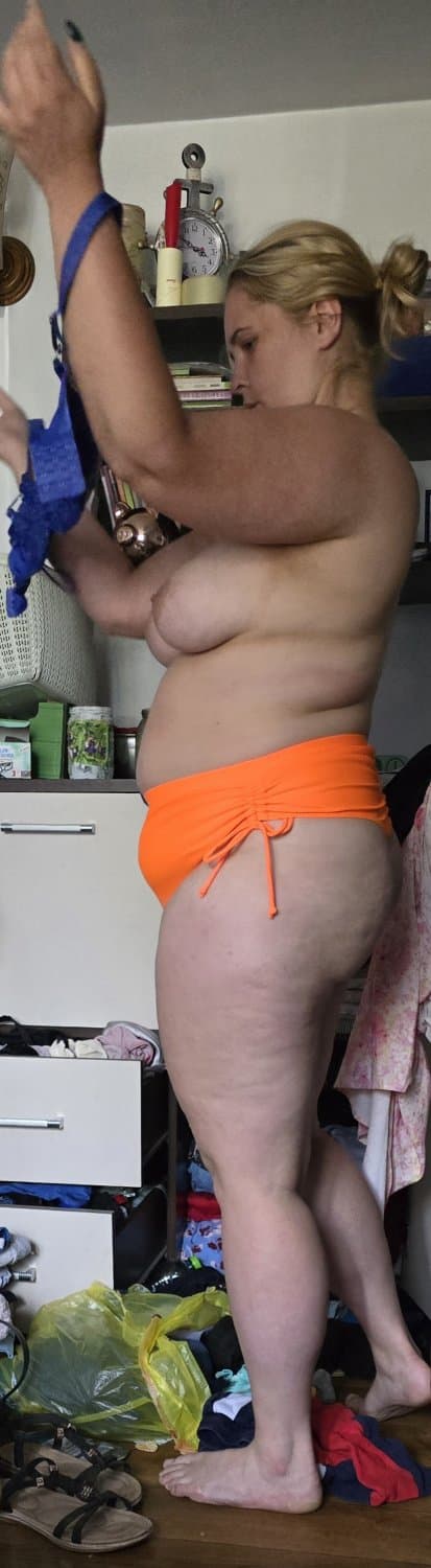 Hot big tits hidden cam