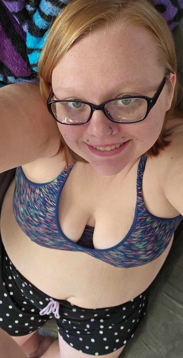 Bbw slut loves the attention