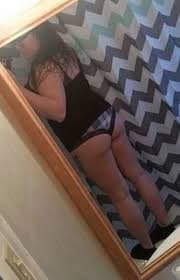 Hot blonde milf Katie totally naked!