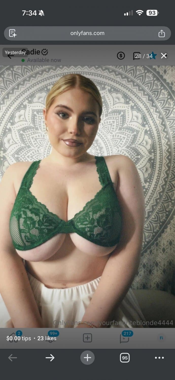 18 years old whore, blonde big tits big ass Gid bless America and her whore ass