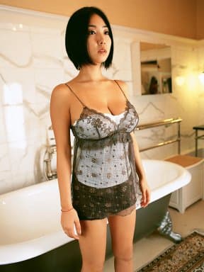 Japanese　芸能　MEGUMI　巨乳　ソフトエロ　一発やりたい