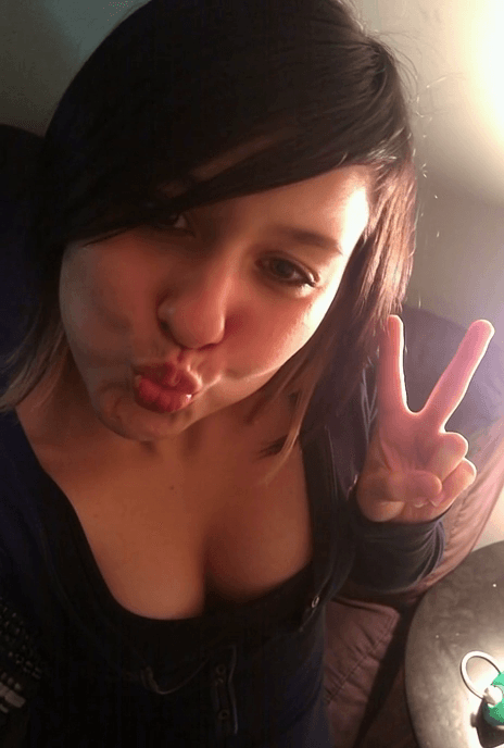 miki showing her panties