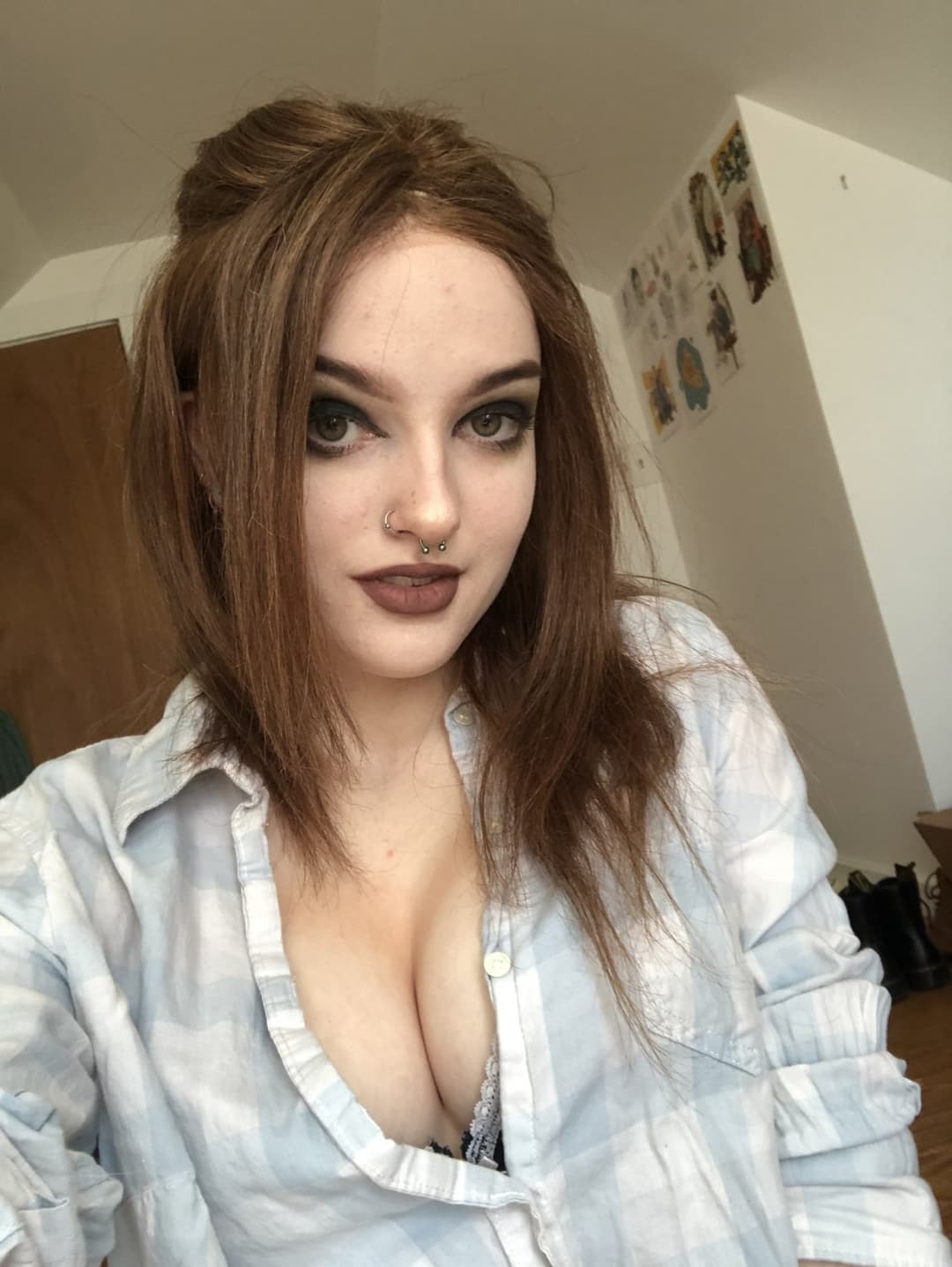 OMG - Kell his GF is a total exhibitionist!!!