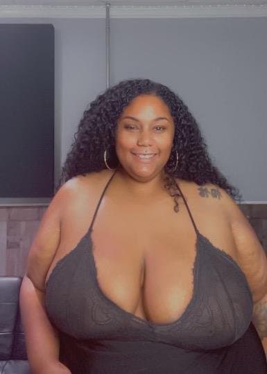 SSBBW NERDY? BUSTY? EBONY?.