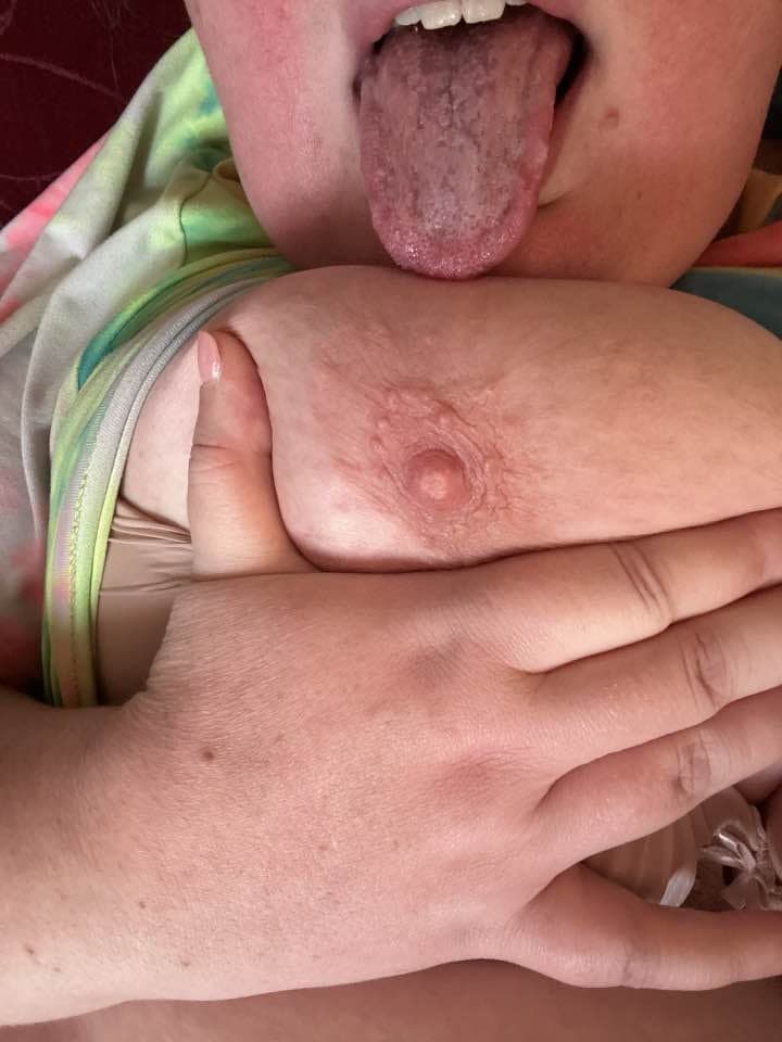 Big titty kik slut loves showing her busty tits, tell her how much you love her tits