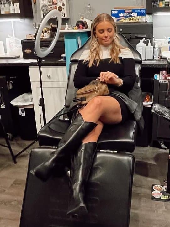 Fav pic of this ig slut is in the tattoo gyncolegest chair. Supposedly on OF she shows her pussy tat