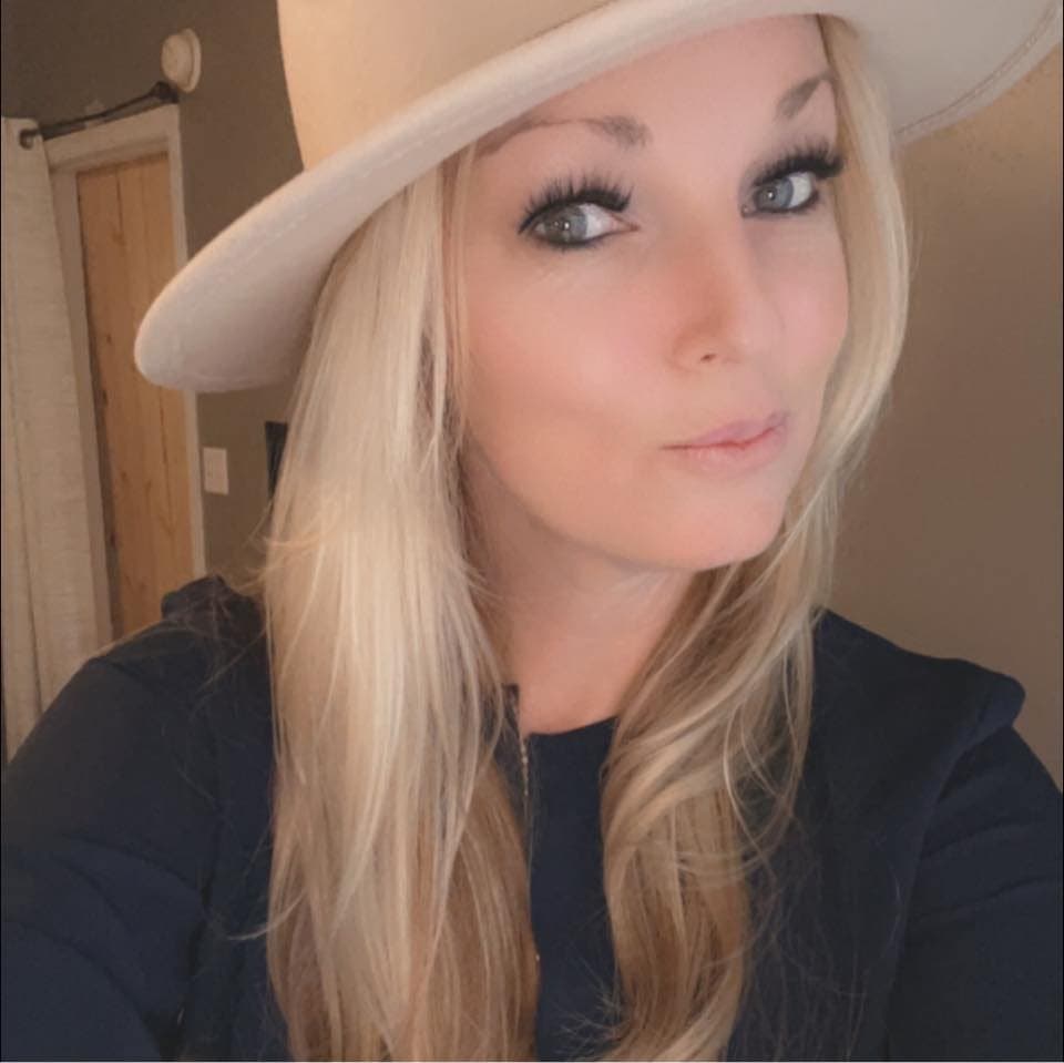 Jolene H is super excited to show her tits for GGW after winning $200 in a wet t-shirt contest