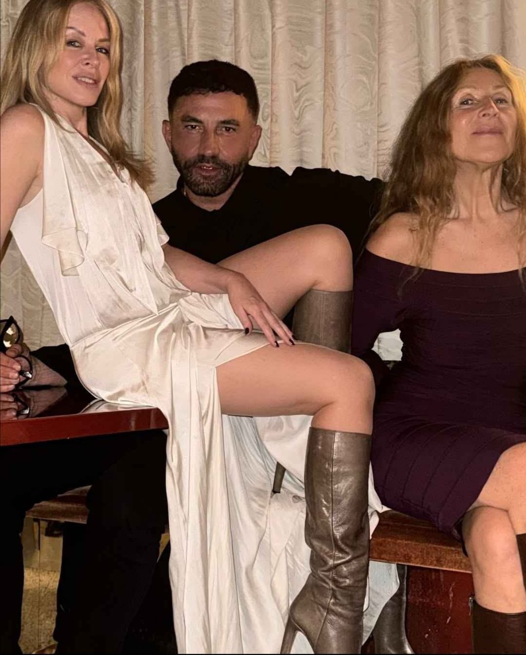 Kylie minogue, 2.)classic kylie pics to jerk to ??